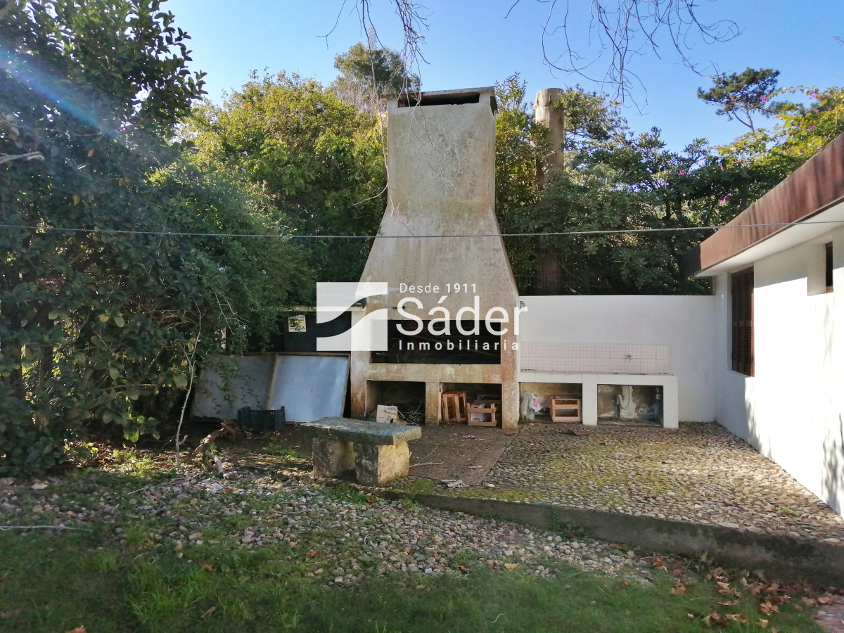 Casa ID.2429 - Casa en venta y alquiler. Pinares 2 dormitorios