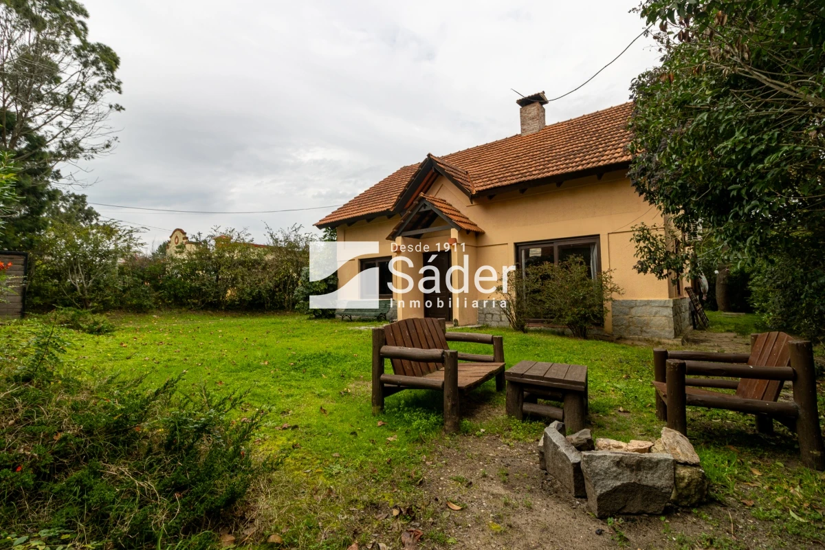 Casa ID.4956 - Casa en alquiler anual. Barrio Marly