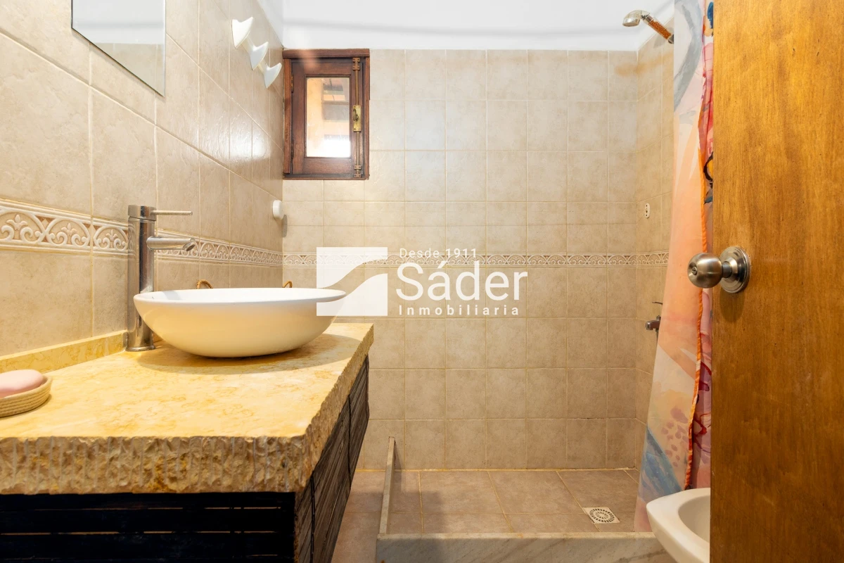 Casa ID.4956 - Casa en alquiler anual. Barrio Marly