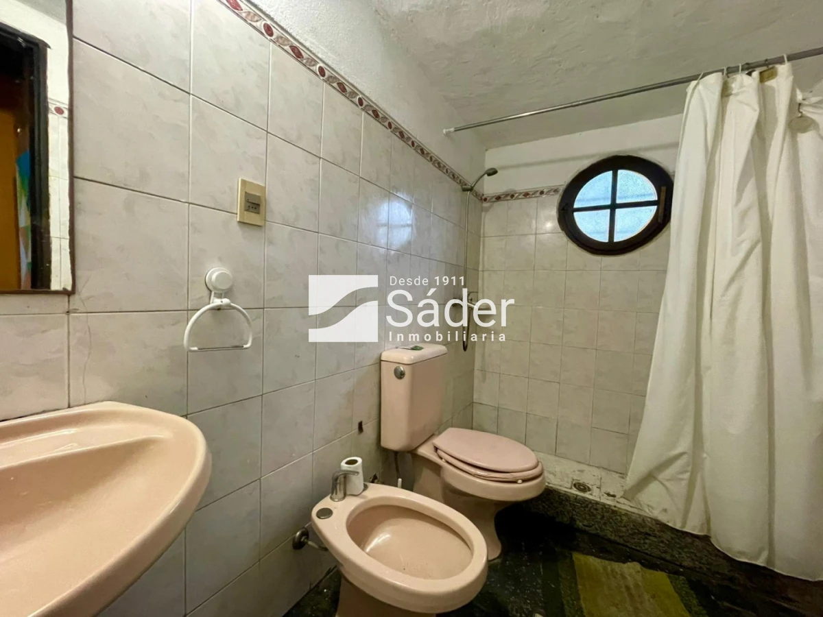 Casa ID.4956 - Casa en alquiler anual. Barrio Marly
