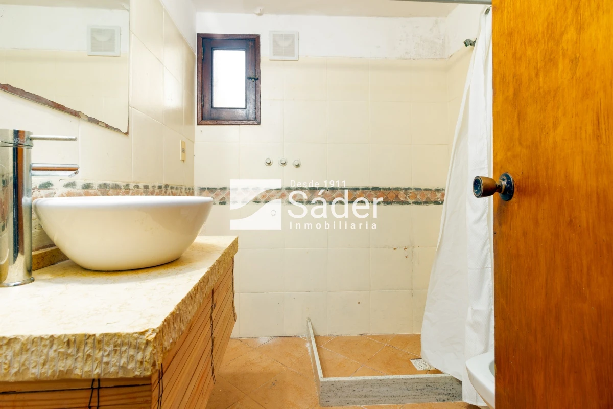 Casa ID.4956 - Casa en alquiler anual. Barrio Marly