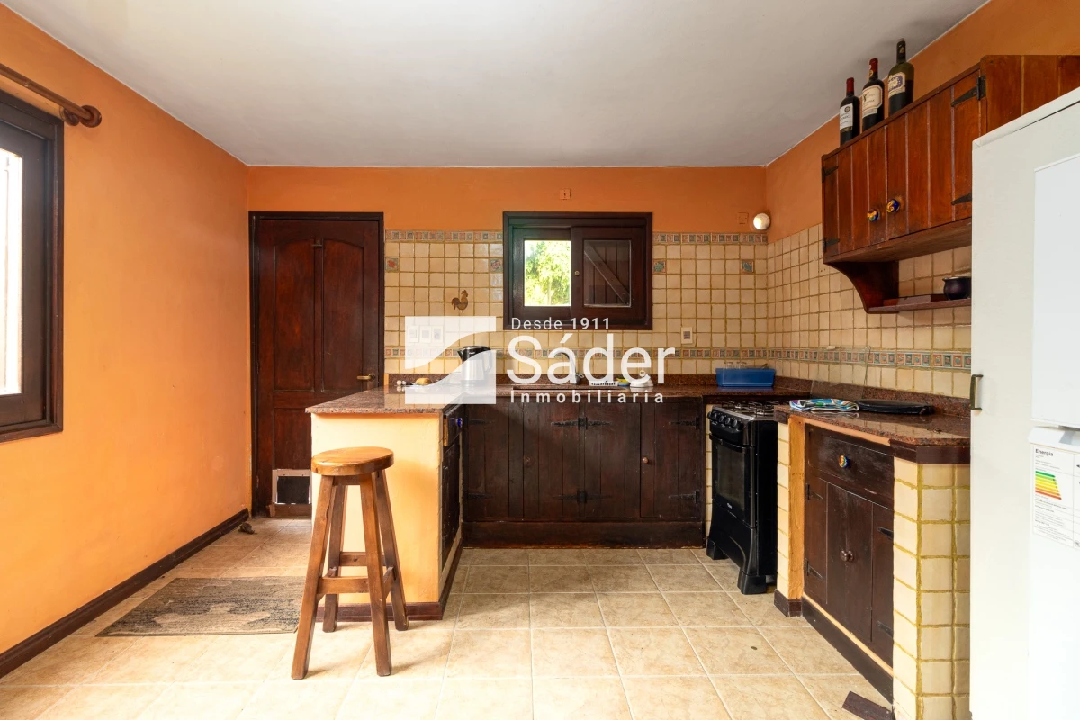 Casa ID.4956 - Casa en alquiler anual. Barrio Marly