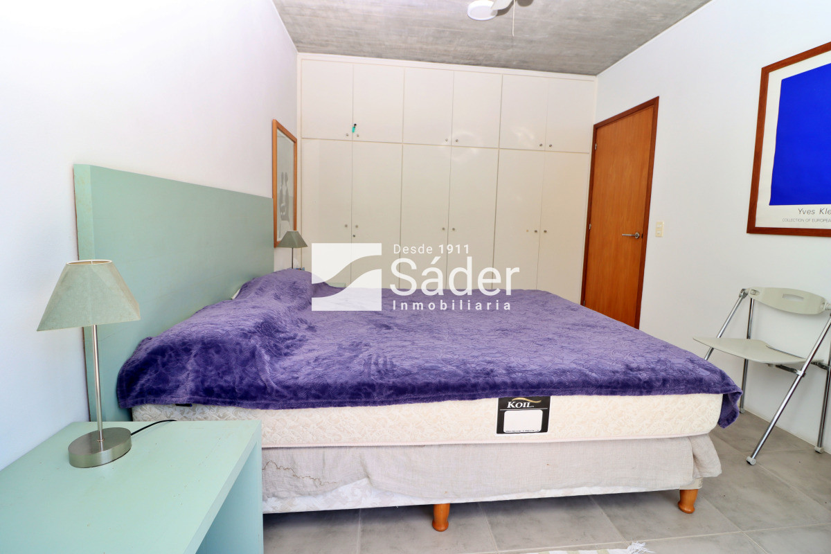 Casa ID.4437 - Casa moderna en Rincón del indio, con Piscina. 4 dorm. 