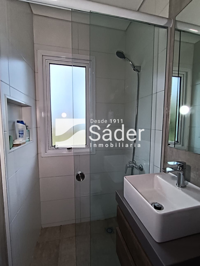 Casa ID.4973 - Excelente casa en Pinares. 3 suites, piscina y parrillero 