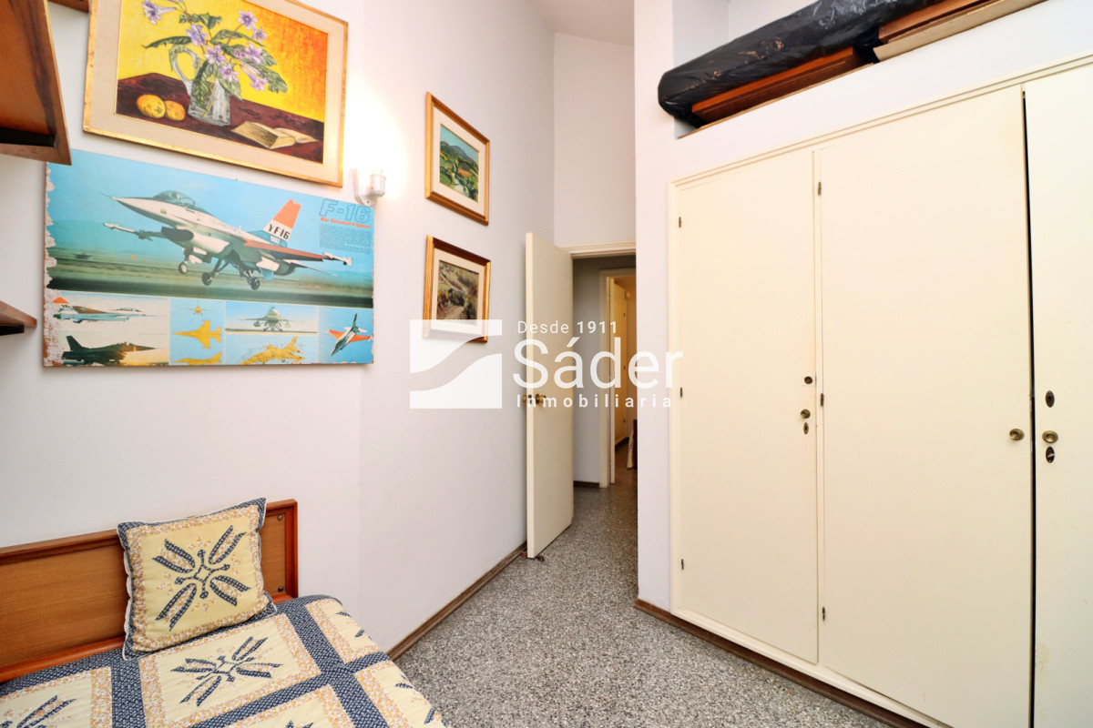 Casa ID.4517 - Espectacular casa en venta en Playa Mansa estilo clásico buena categoría