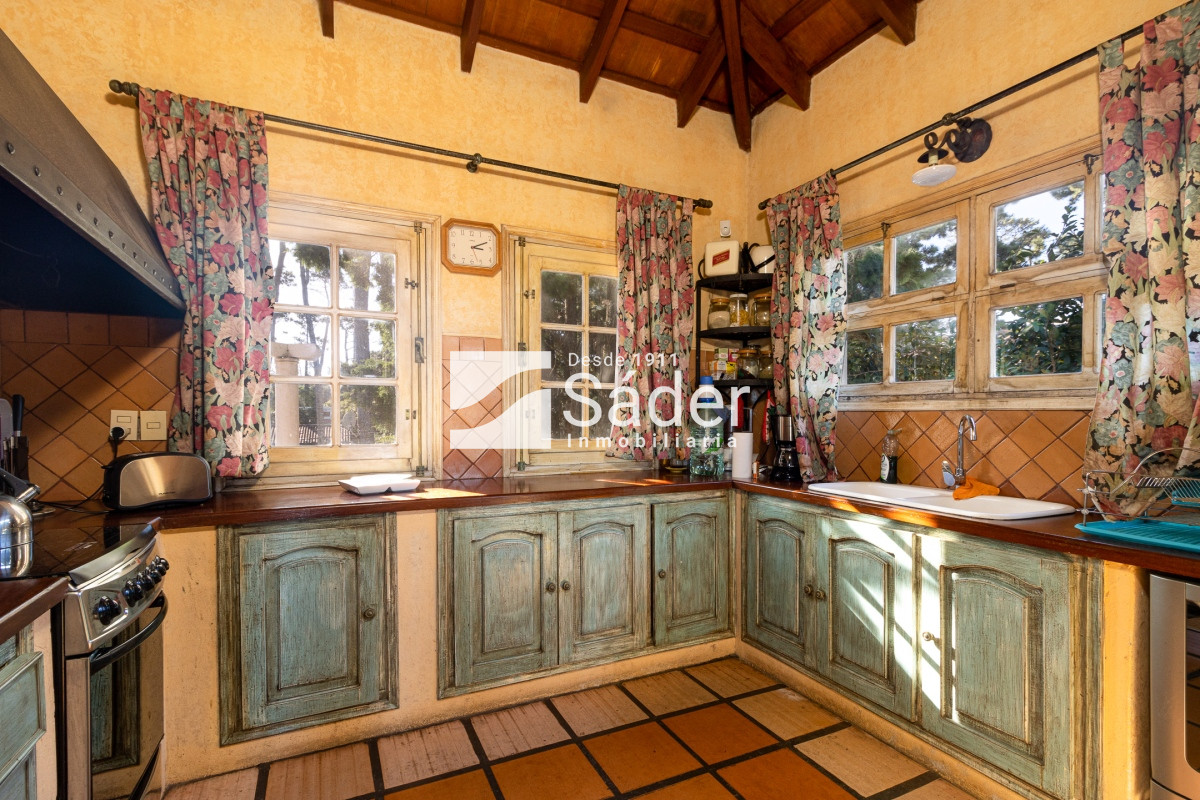Casa ID.2894 - Casa en venta Pinares 3 dormitorios