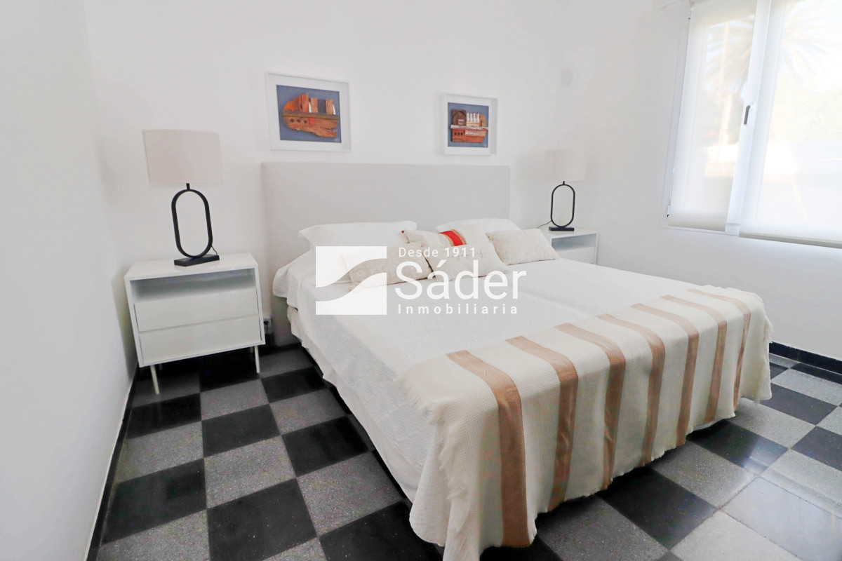 Casa ID.4364 - Casa en peninsula, primera linea frente al mar