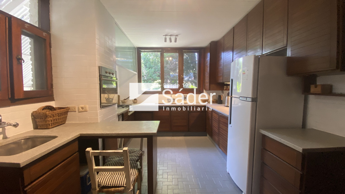 Casa ID.4339 - Chalet en San Rafael. 10 personas