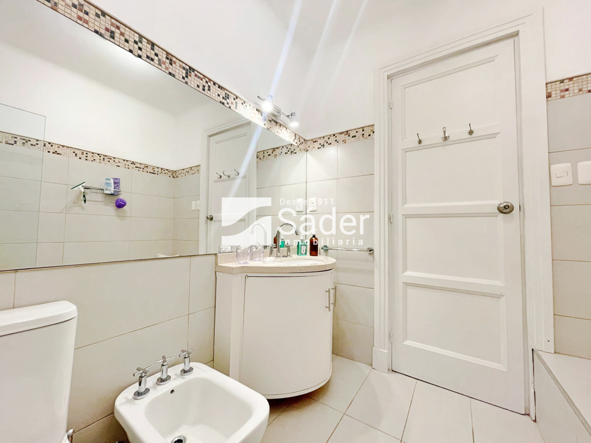 Casa ID.4364 - Casa en peninsula, primera linea frente al mar