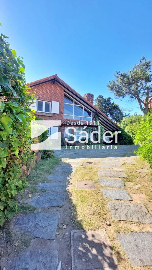 Casa ID.4546 - Casa en alquiler anual. Pinares a metros del mar