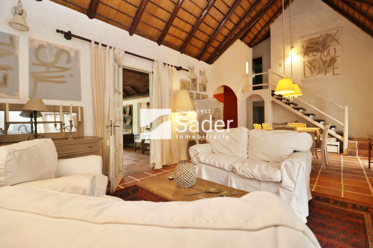 Casa ID.4043 - Quincho a 900 mts. del mar