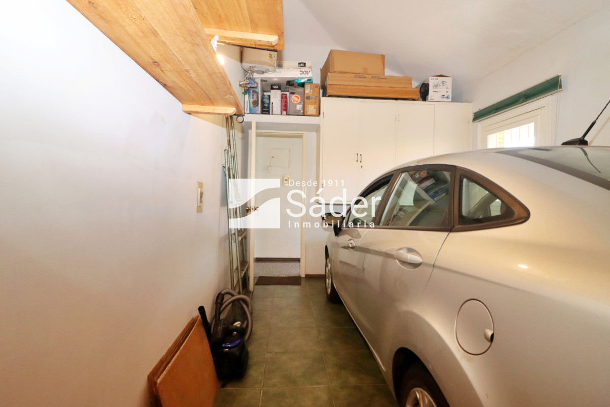 Casa ID.4517 - Espectacular casa en venta en Playa Mansa estilo clásico buena categoría