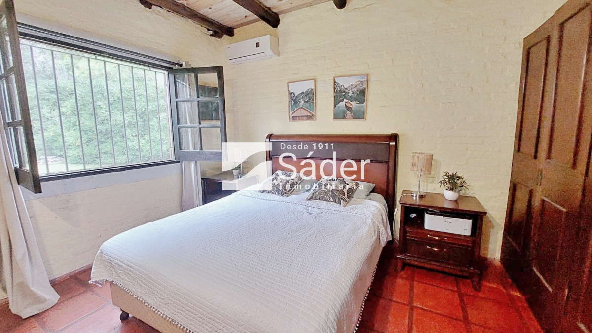 Casa ID.4758 - Casa en Alquiler 3 dormtiorios. Barrio Marly con Jardín y Piscina