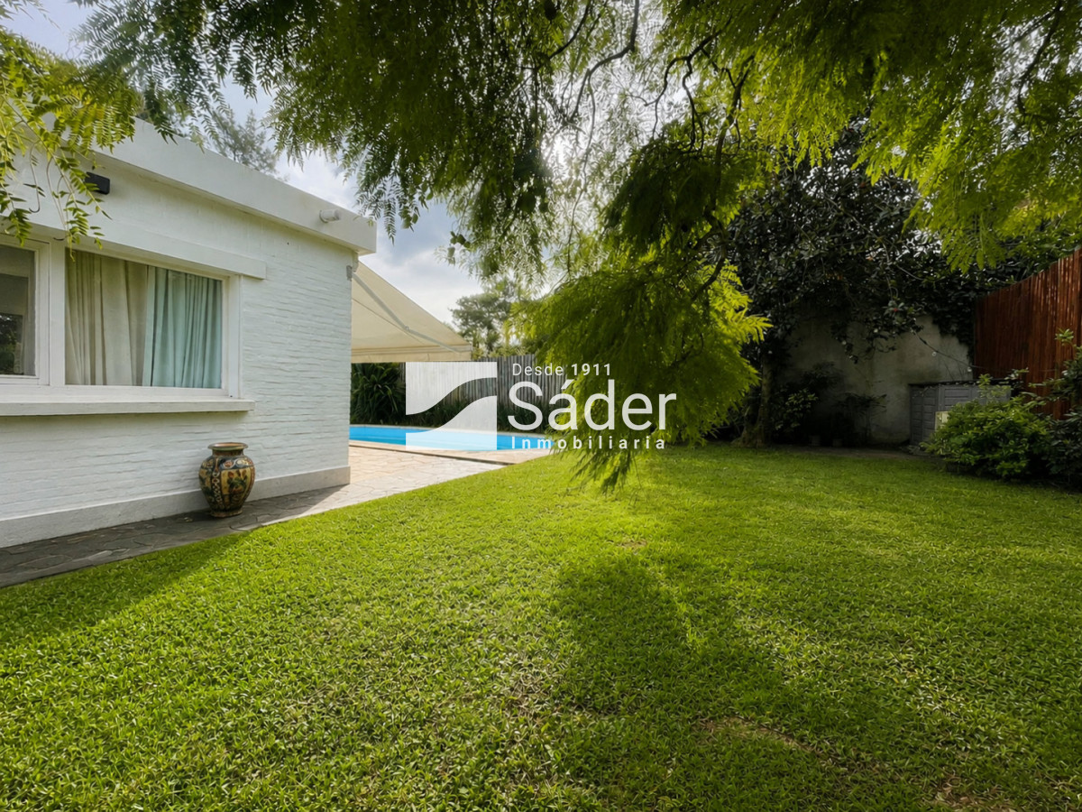 Casa ID.4973 - Excelente casa en Pinares. 3 suites, piscina y parrillero 