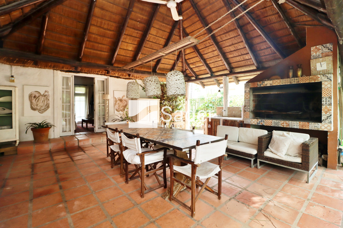 Casa ID.4043 - Quincho a 900 mts. del mar