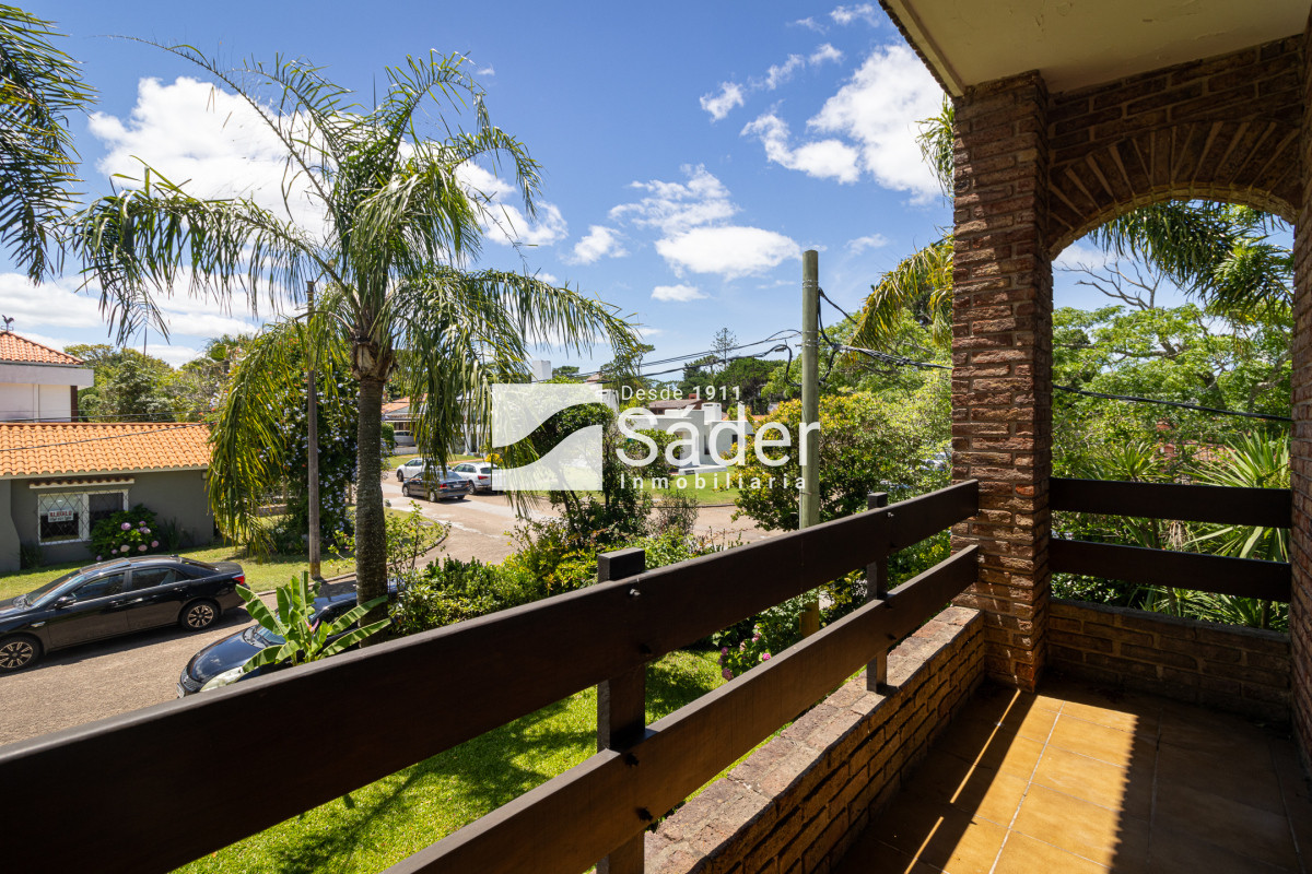 Casa ID.3732 - Ubicación privilegiada, a solo 100 metros del mar en Playa Mansa