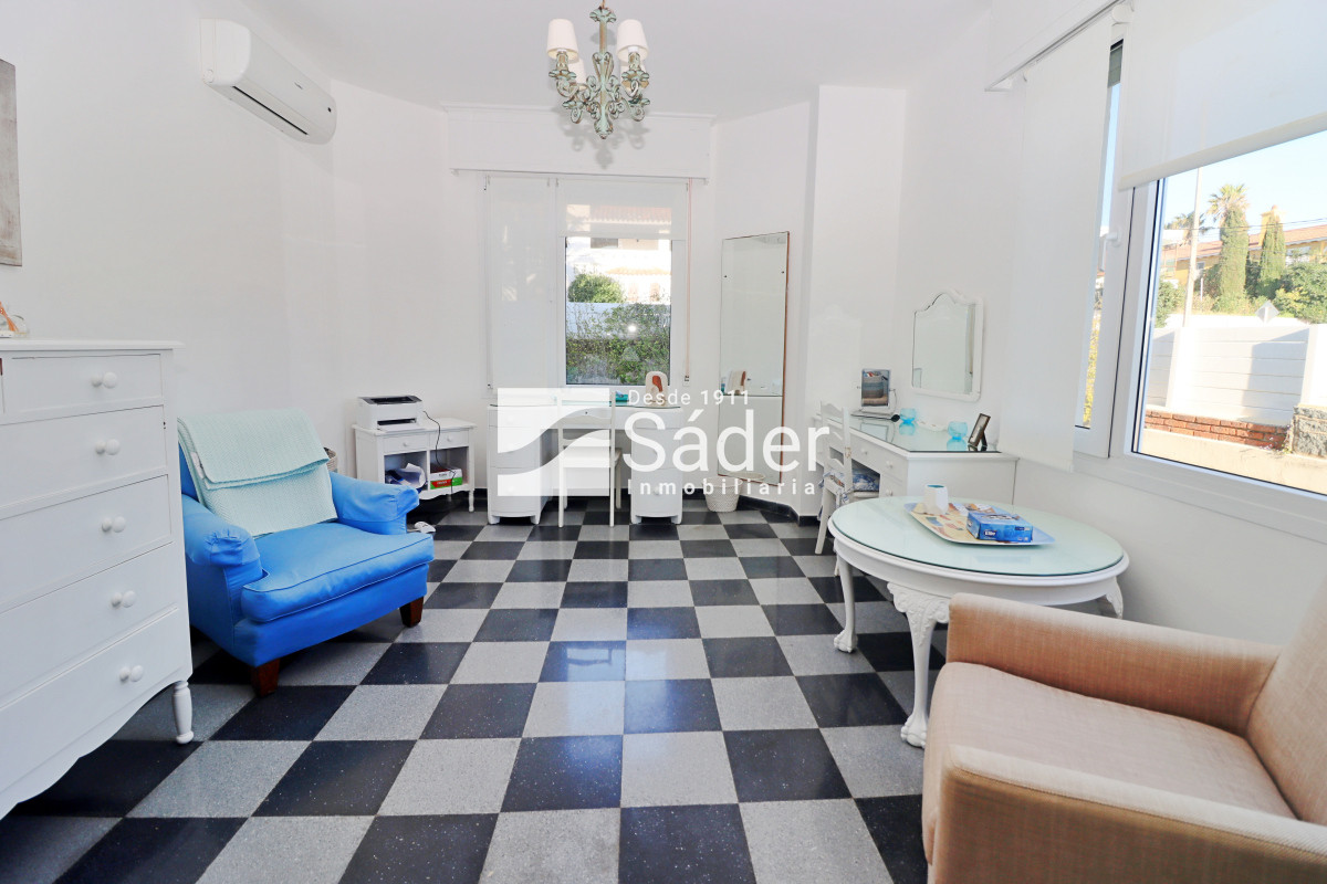 Casa ID.4364 - Casa en peninsula, primera linea frente al mar