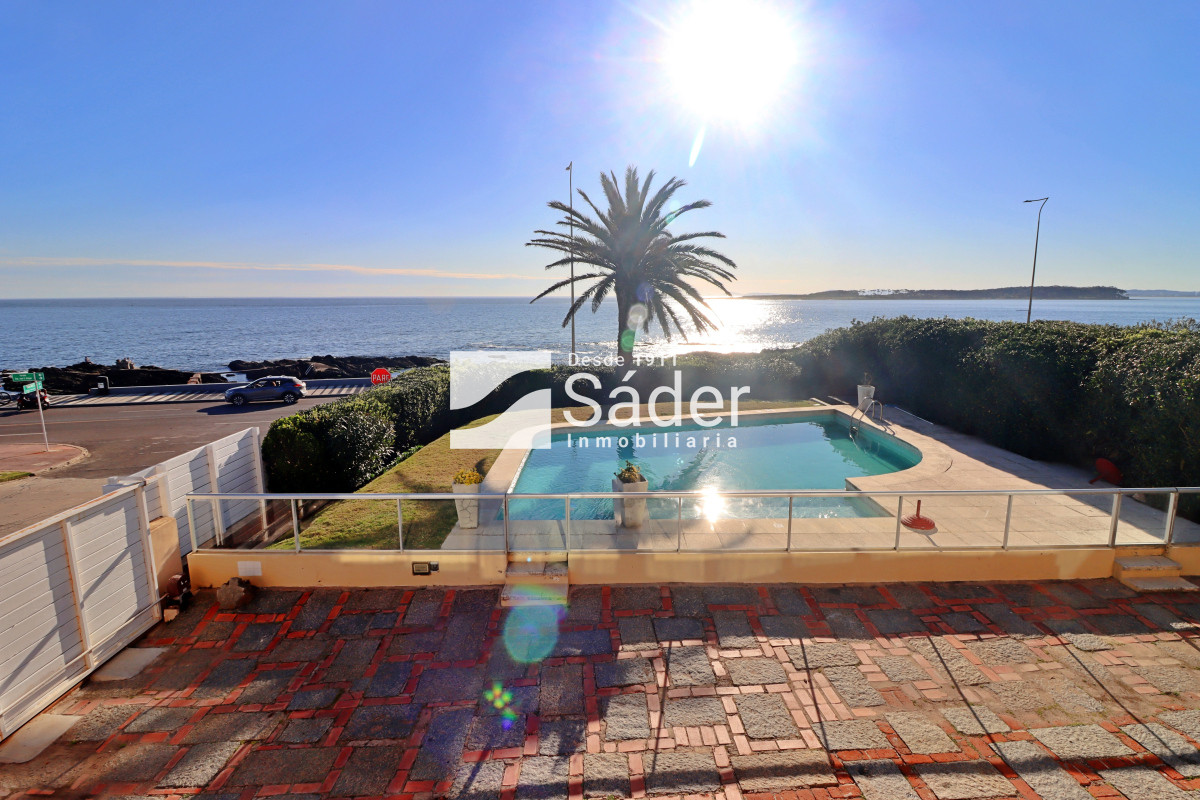 Casa ID.4364 - Casa en peninsula, primera linea frente al mar