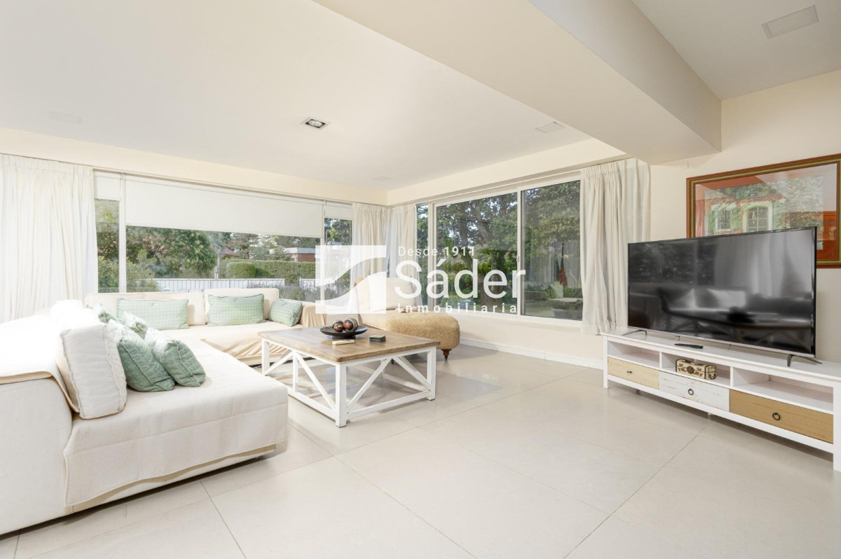 Casa ID.4412 - Casa con piscina en zona Cantegril.