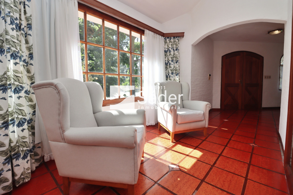 Casa ID.4624 - Hermoso Chalet en venta barrio Marly excelente entorno