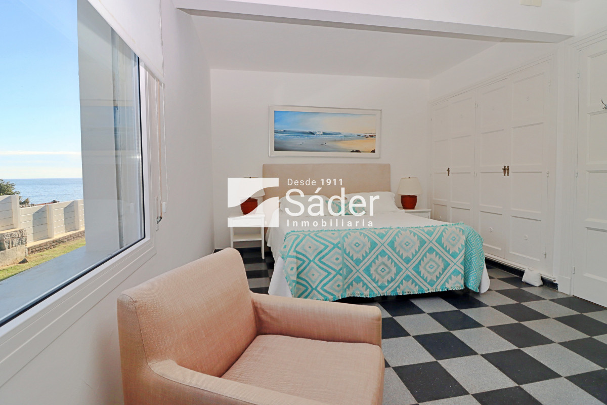 Casa ID.4364 - Casa en peninsula, primera linea frente al mar