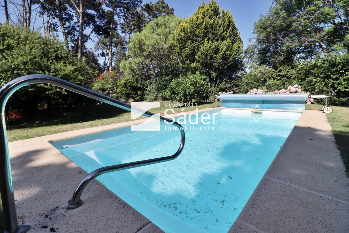 Casa ID.4624 - Hermoso Chalet en venta barrio Marly excelente entorno