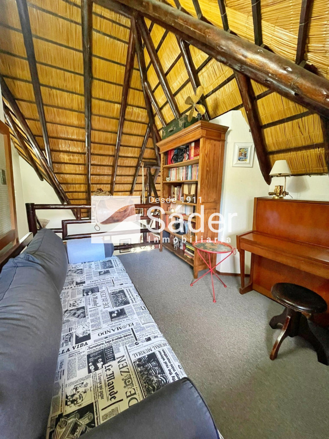 Casa ID.2389 - Casa en venta y alquiler Pinares 3 dormitorios