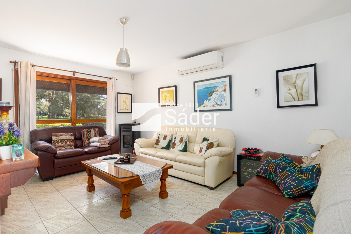 Casa ID.3179 - Casa en venta Pinares 3 dormitorios