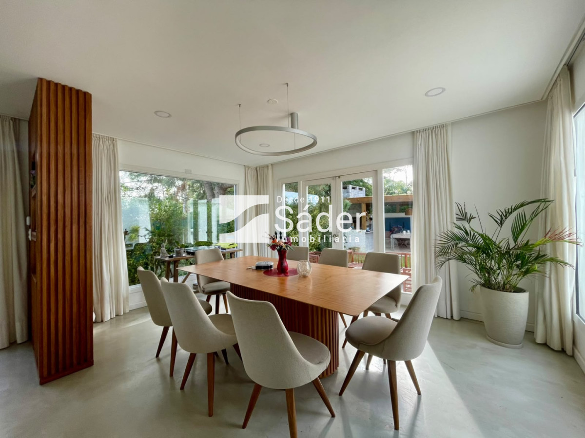Casa ID.4973 - Excelente casa en Pinares. 3 suites, piscina y parrillero 