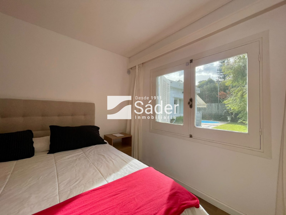 Casa ID.4973 - Excelente casa en Pinares. 3 suites, piscina y parrillero 