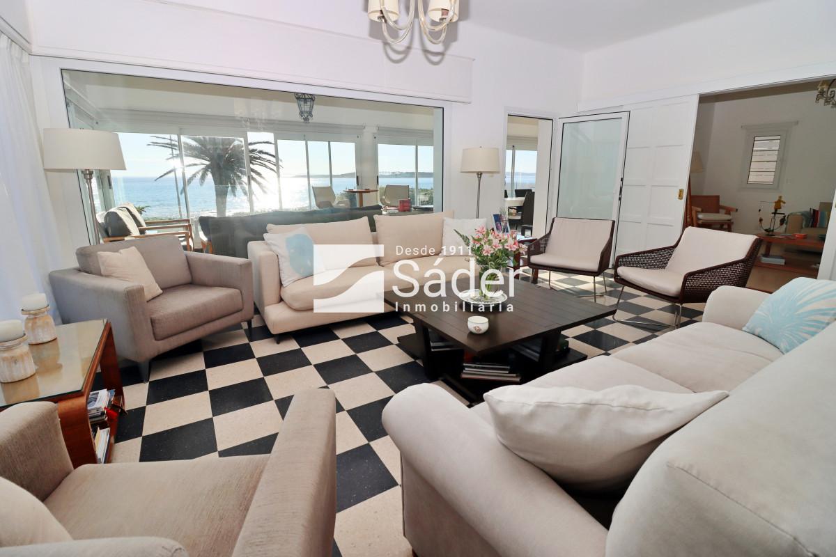 Casa ID.4364 - Casa en peninsula, primera linea frente al mar