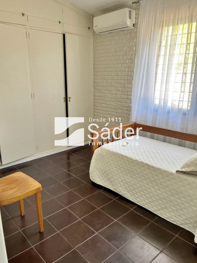 Casa ID.4200 - Casa en alquiler. 3 dormitorios. Pinares