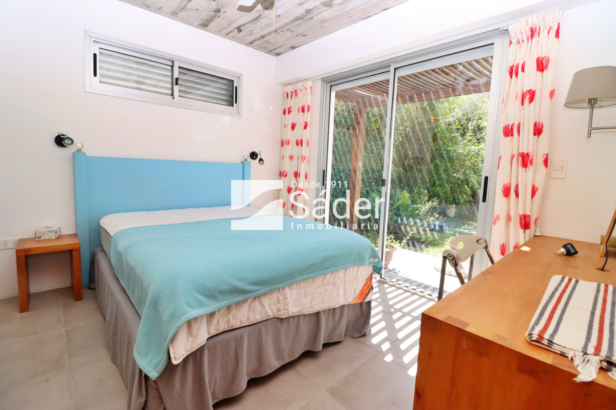 Casa ID.4437 - Casa moderna en Rincón del indio, con Piscina. 4 dorm. 