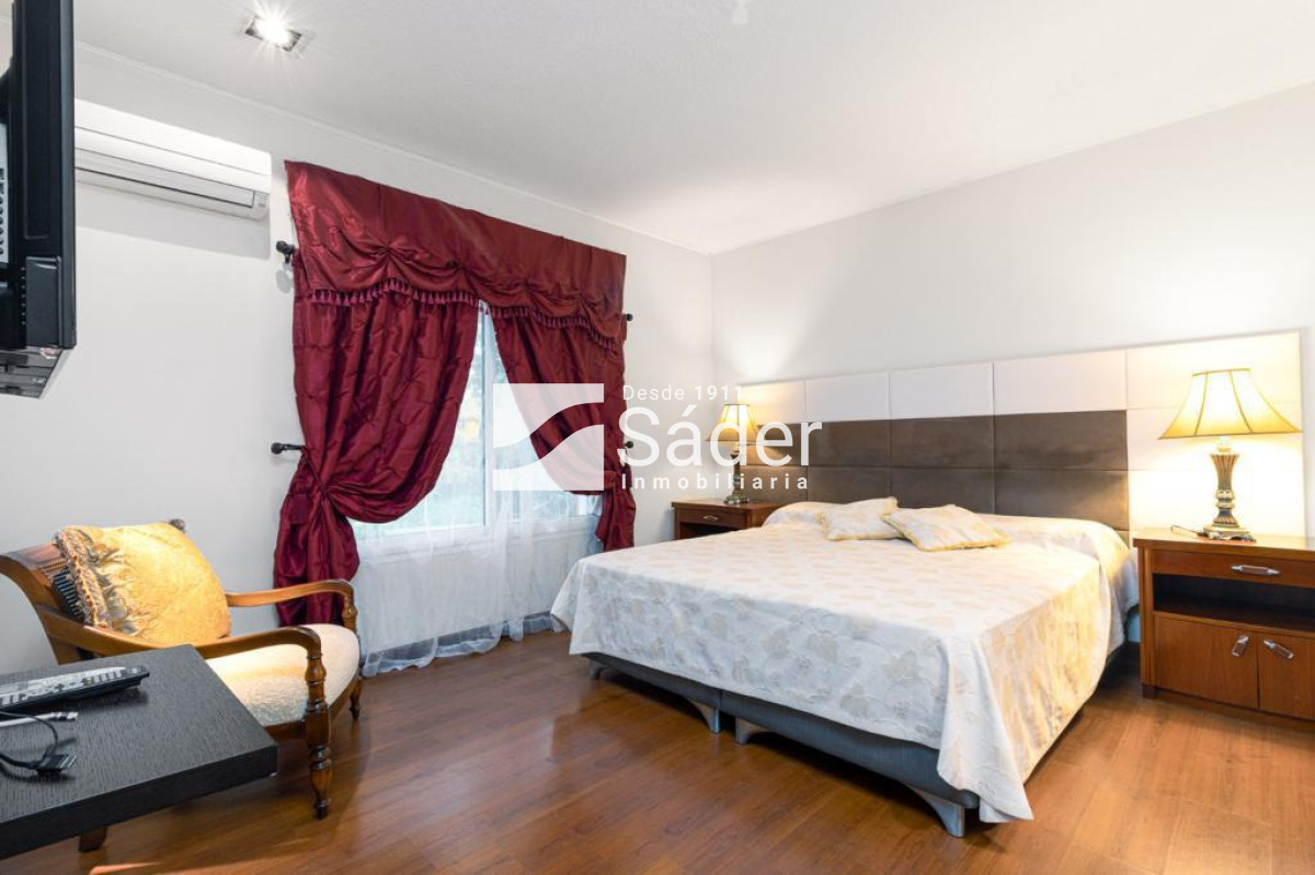 Casa ID.4412 - Casa con piscina en zona Cantegril.