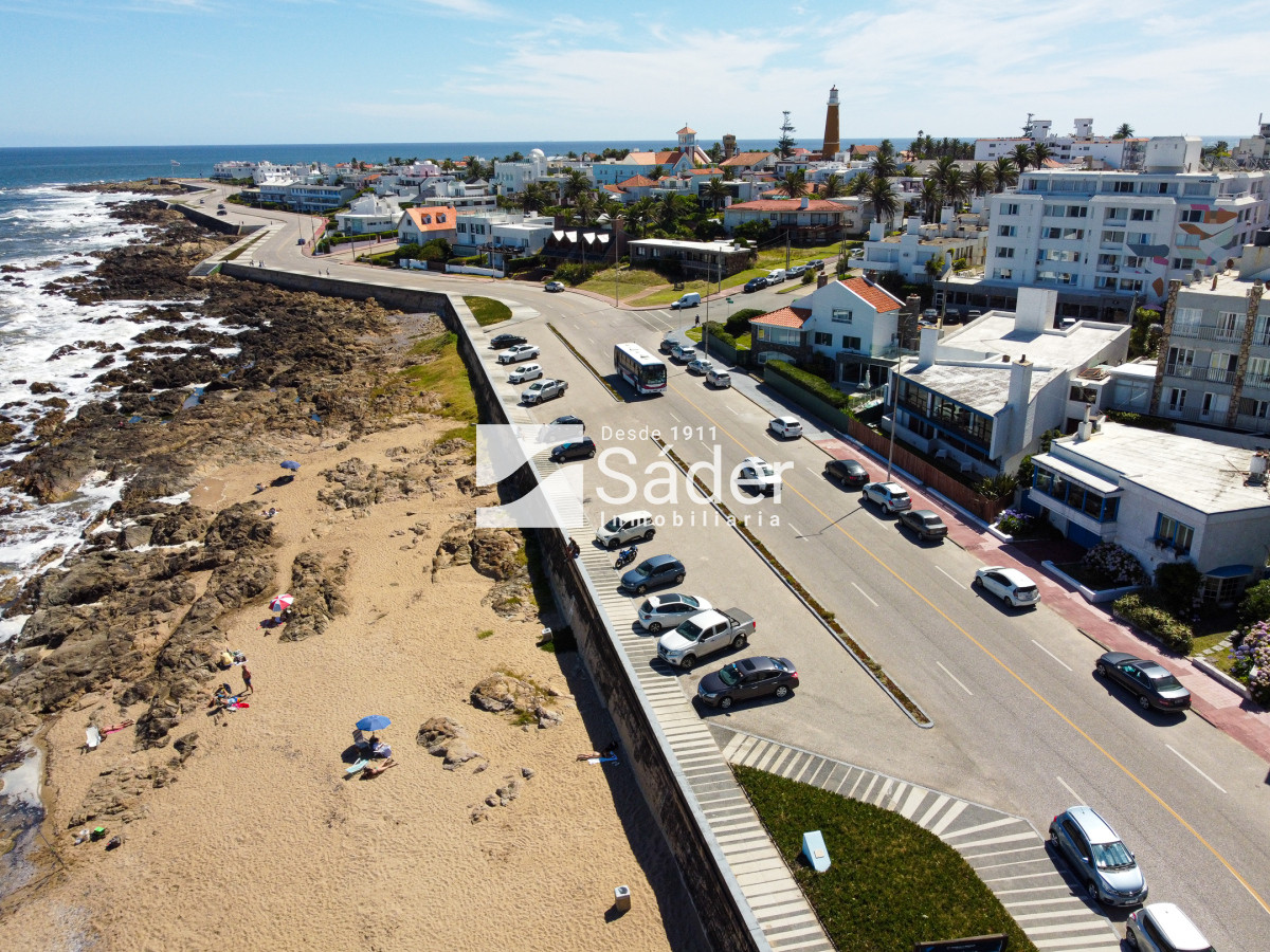 Casa ID.3709 - Casa Frente al Mar Única