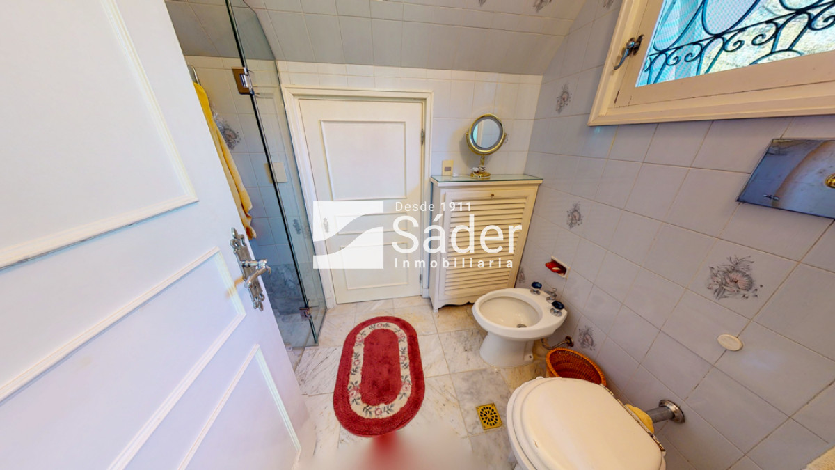 Casa ID.2289 - Casa en venta Playa Mansa 5 dormitorios 