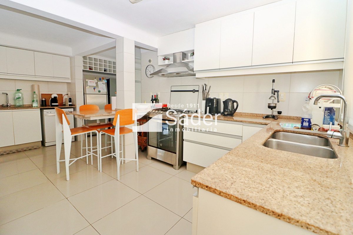 Casa ID.4364 - Casa en peninsula, primera linea frente al mar