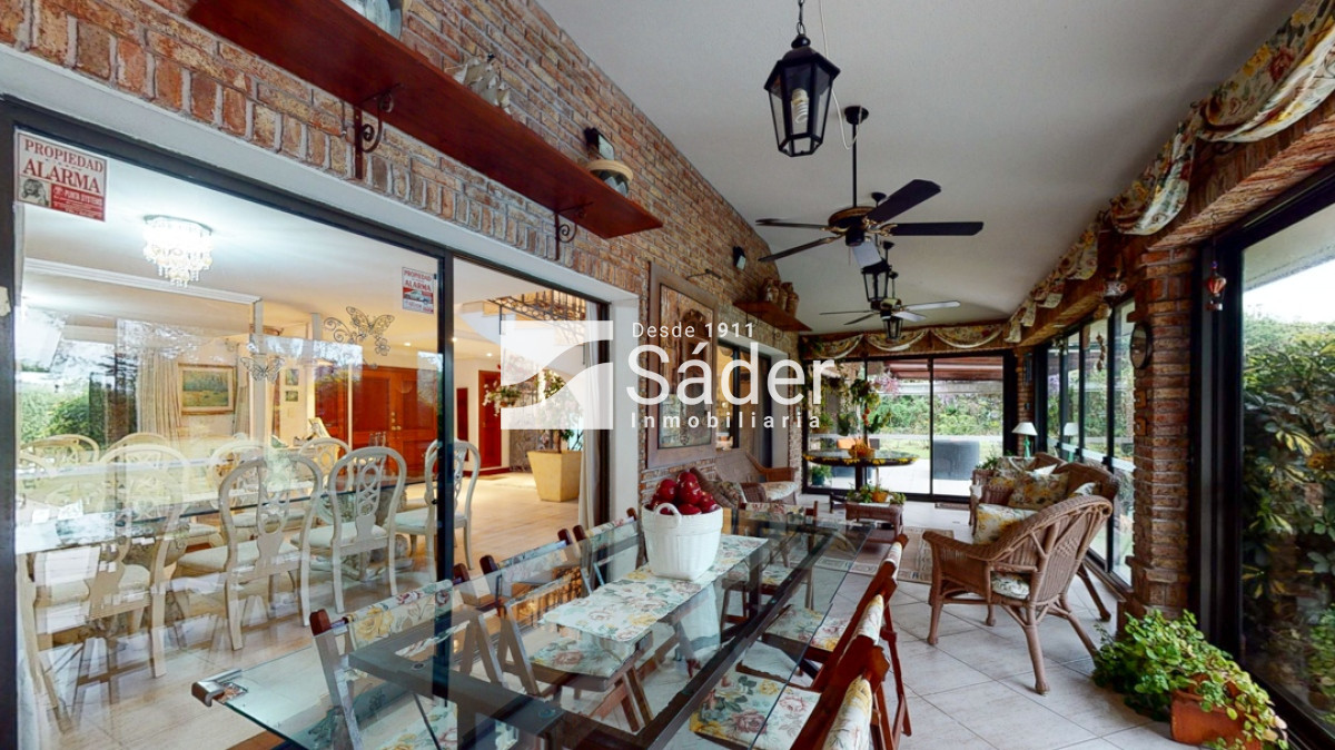 Casa ID.759 - Casa en venta y alquiler Playa Mansa 5 dormitorios