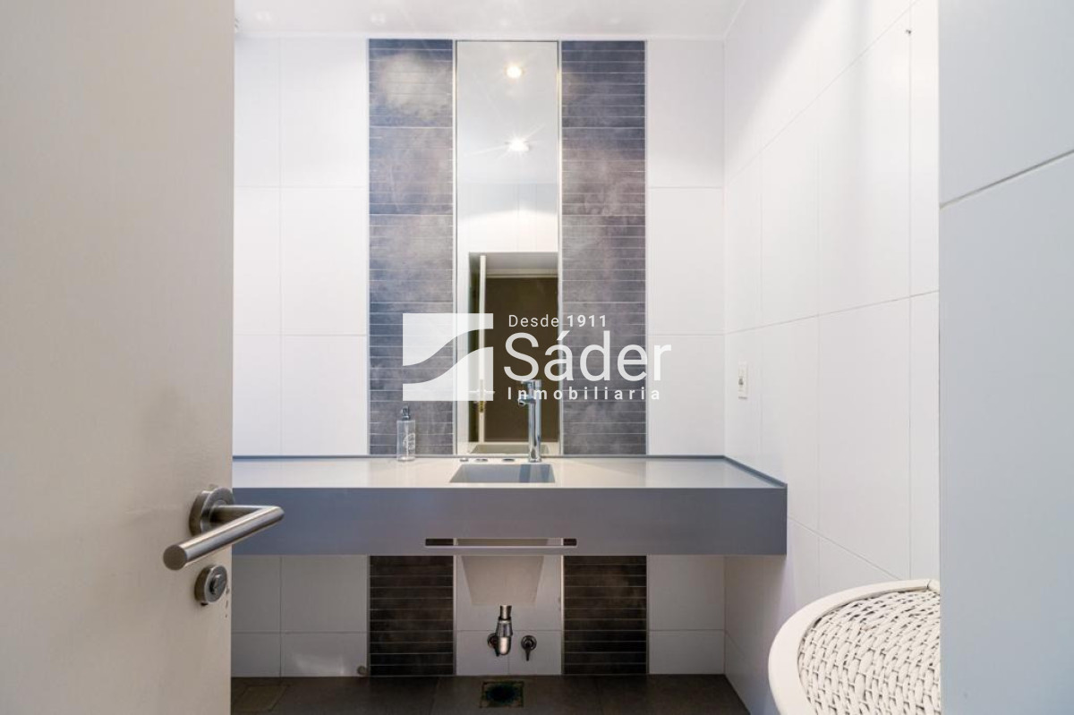 Casa ID.4412 - Casa con piscina en zona Cantegril.