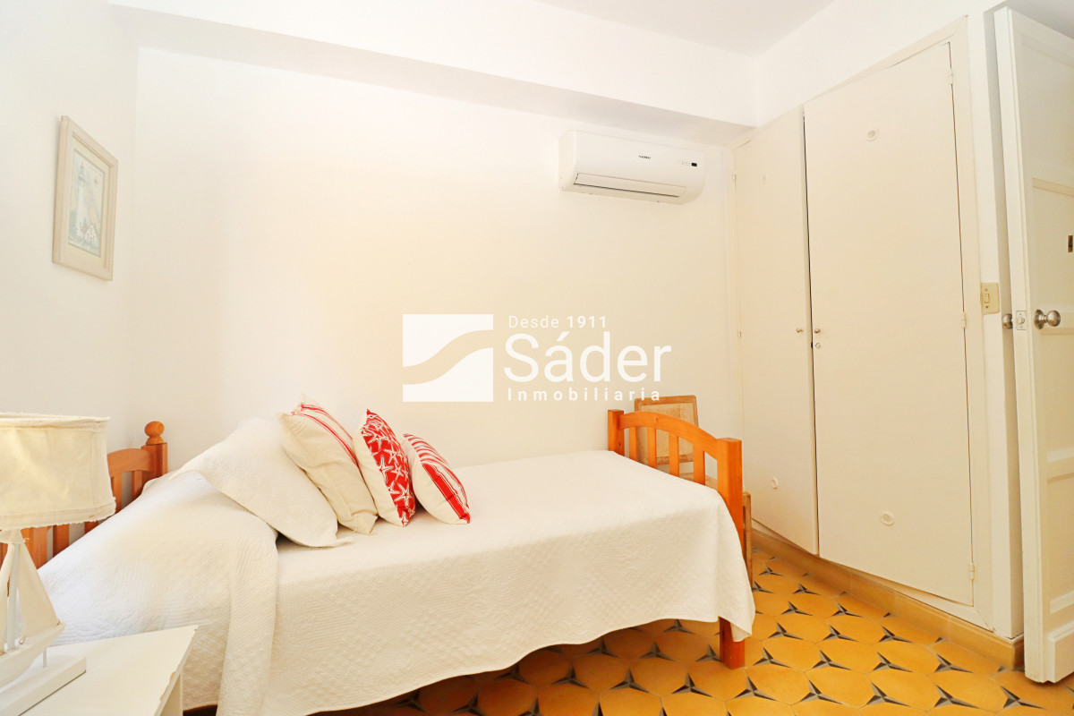 Casa ID.4364 - Casa en peninsula, primera linea frente al mar