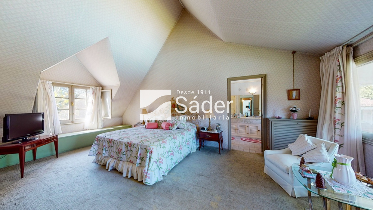 Casa ID.2289 - Casa en venta Playa Mansa 5 dormitorios 