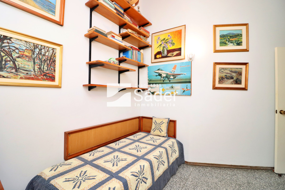 Casa ID.4517 - Espectacular casa en venta en Playa Mansa estilo clásico buena categoría