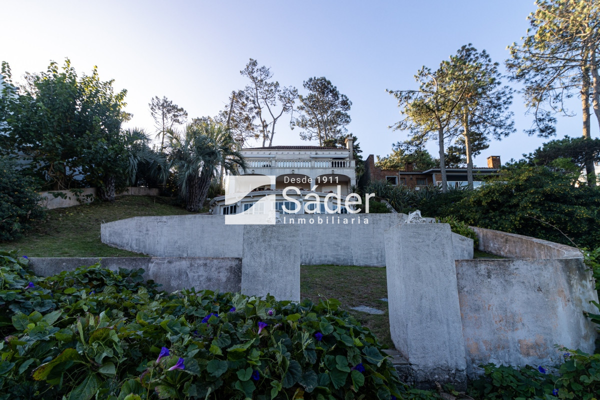 Casa ID.2894 - Casa en venta Pinares 3 dormitorios