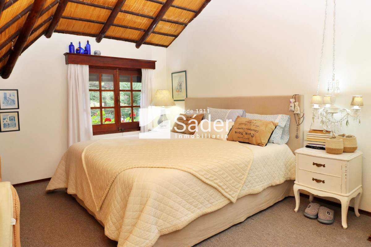 Casa ID.2389 - Casa en venta y alquiler Pinares 3 dormitorios