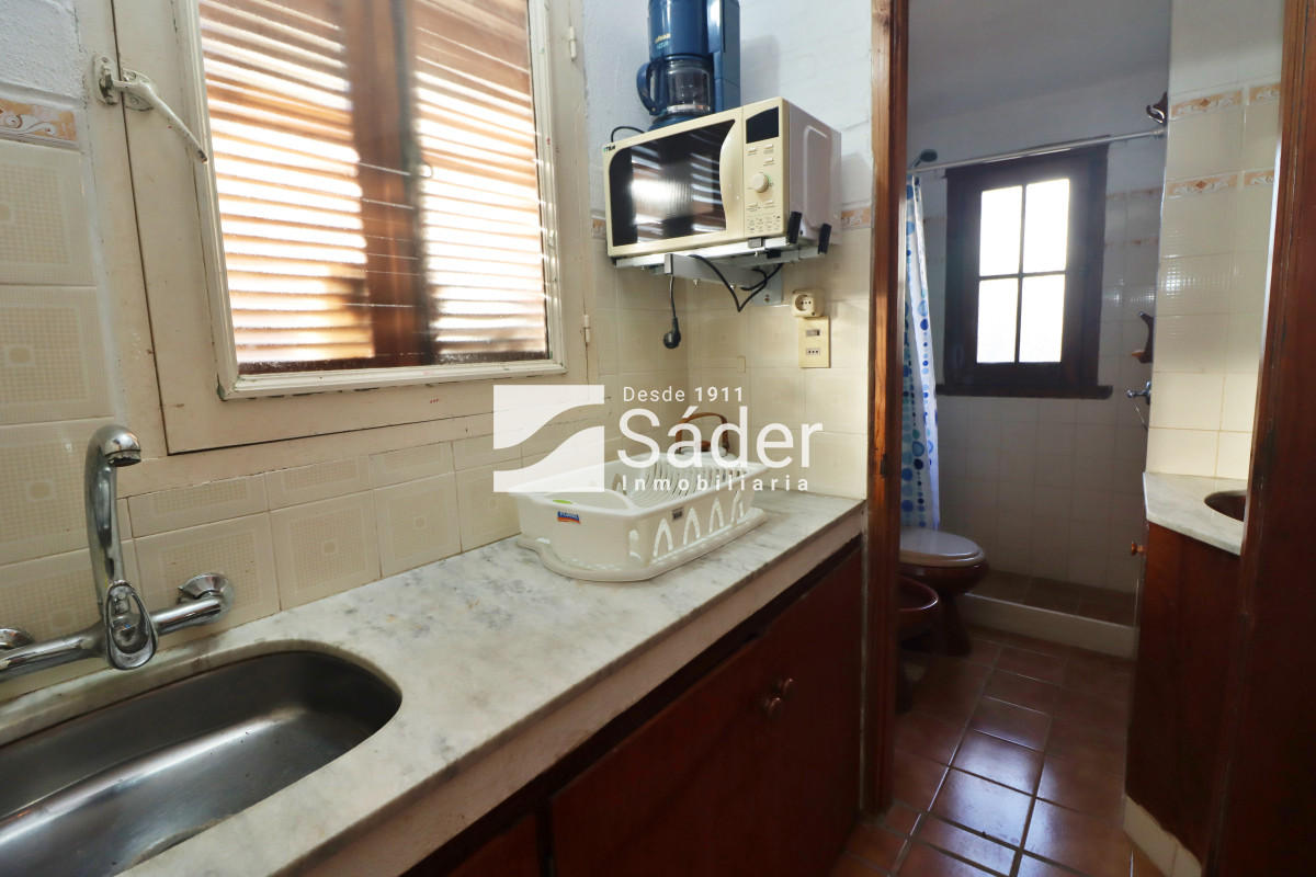 Casa ID.4192 - Chalet estilo tradicional en Pinares con gran terreno y vistas al mar