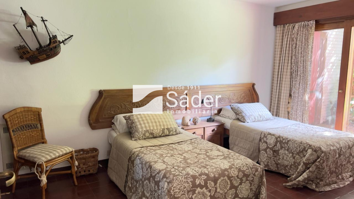 Casa ID.4339 - Chalet en San Rafael. 10 personas