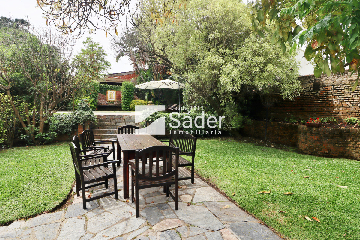 Casa ID.4465 - Casa en la mansa. 4 dormitorios, con piscina 