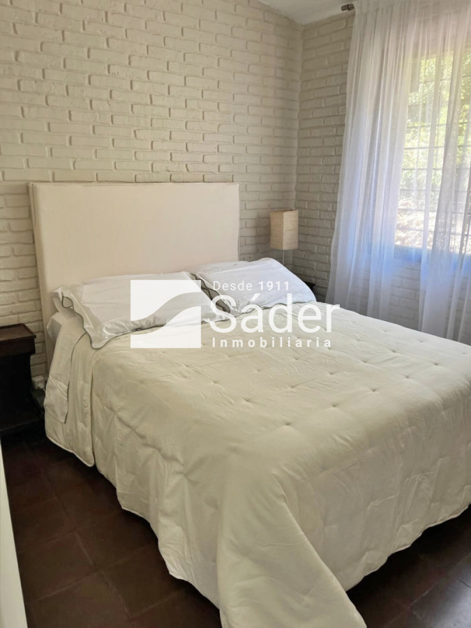 Casa ID.4200 - Casa en alquiler. 3 dormitorios. Pinares