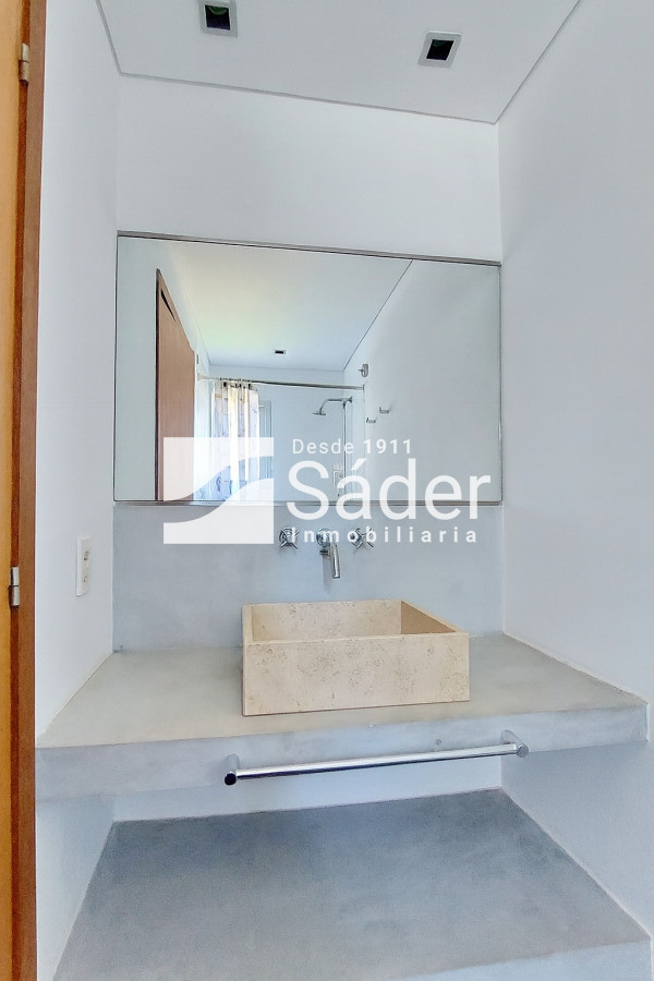 Casa ID.4437 - Casa moderna en Rincón del indio, con Piscina. 4 dorm. 