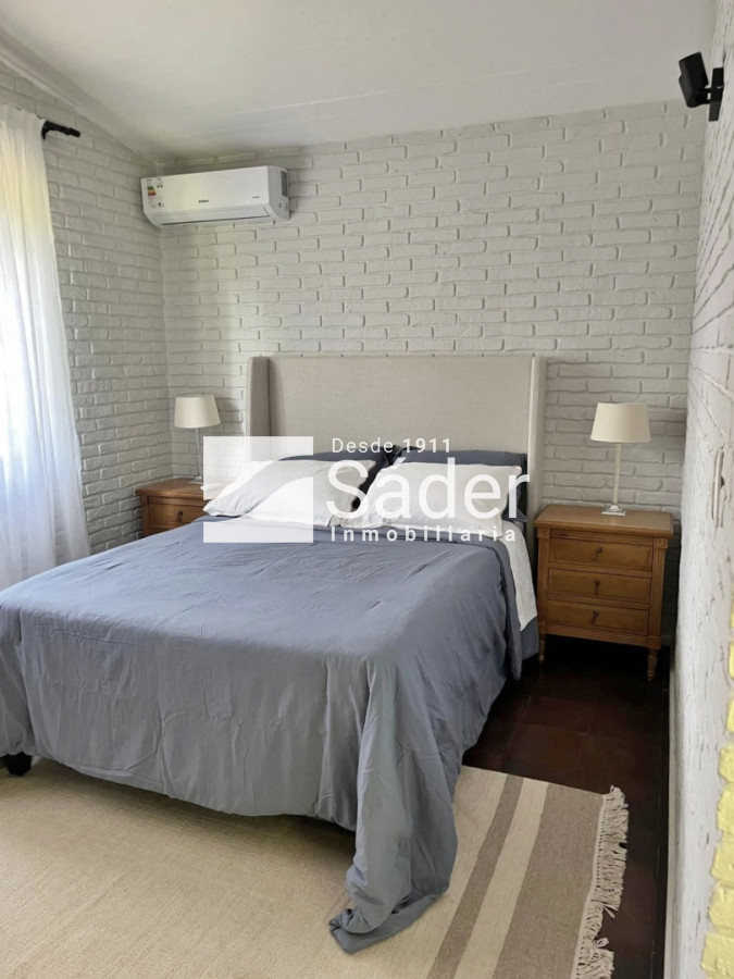 Casa ID.4200 - Casa en alquiler. 3 dormitorios. Pinares